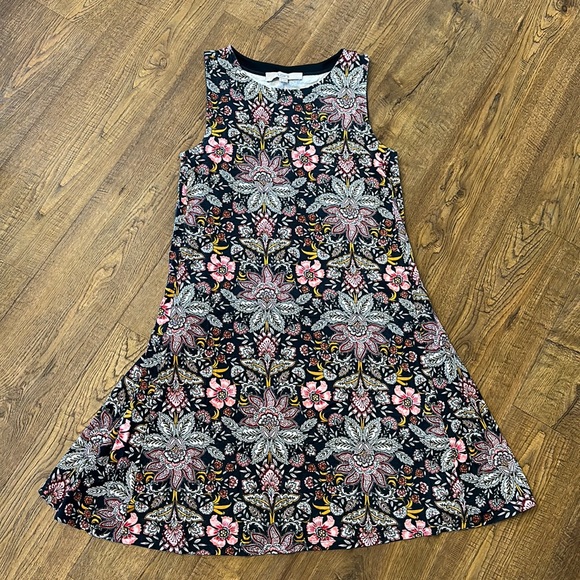 LOFT Dresses & Skirts - Loft Sleeveless Floral Swing Dress